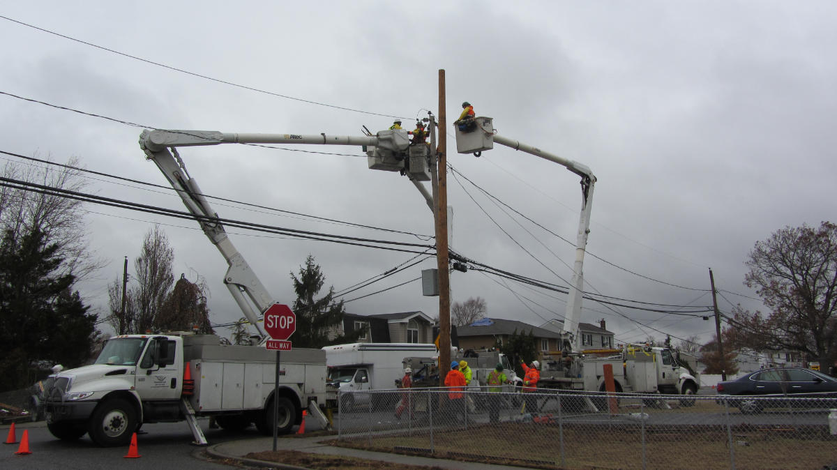 Hurricane Sandy Primary Distribution Reconstruction