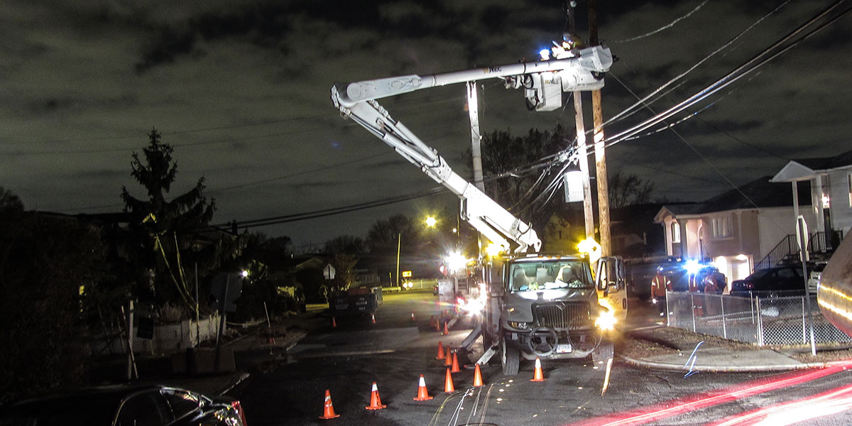 Nighttime emergency bucket truck dispatch by Metro Power