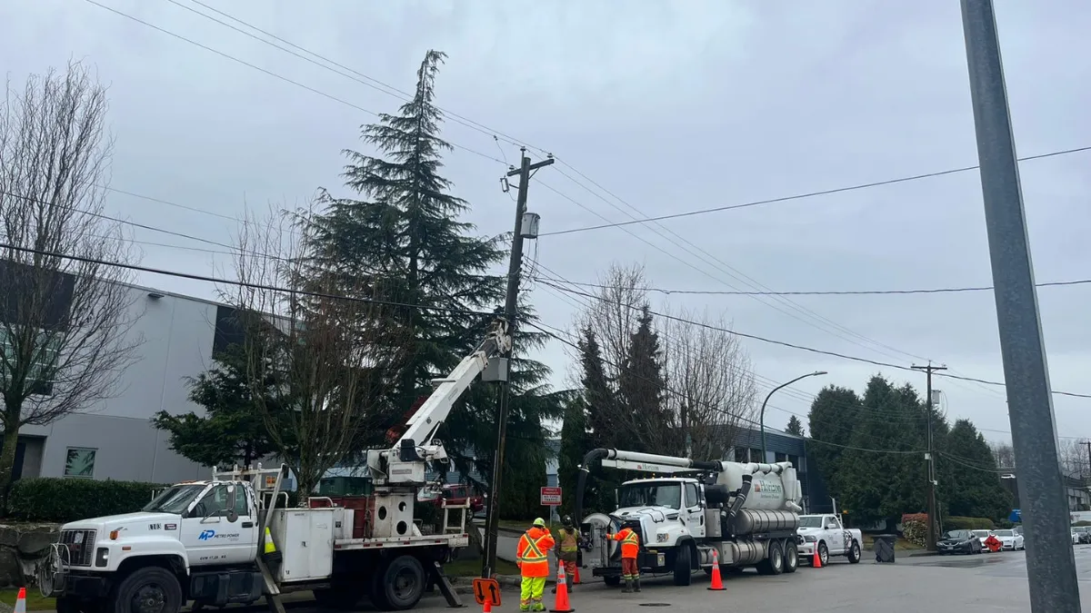 Hydraulic Boom Pole Holding in Surrey, BC