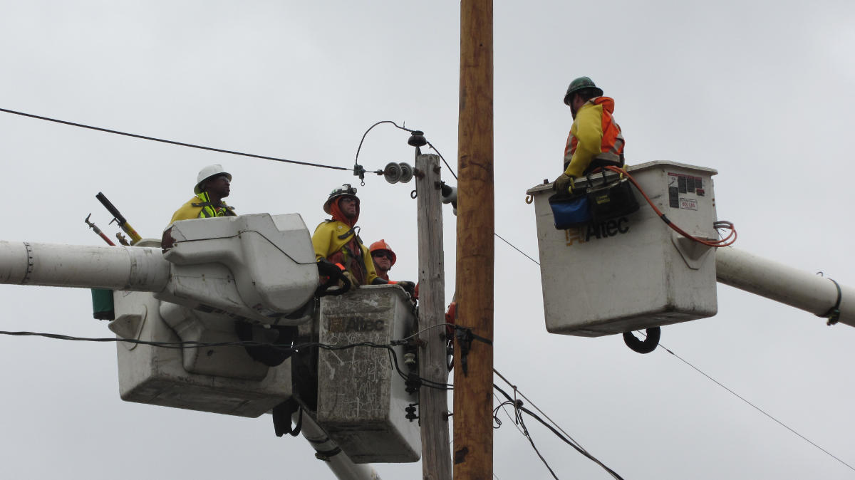 Metro Power high-voltage utility crew